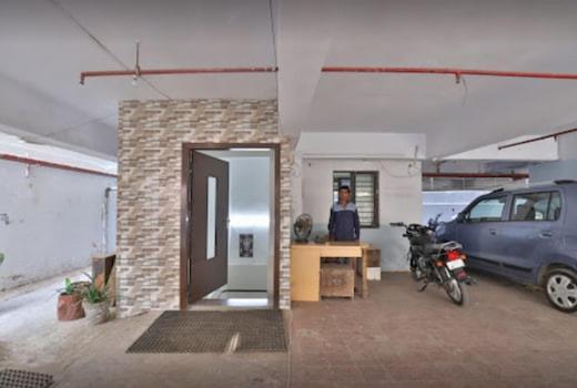 Night Halt Dormitory Ahmedabad Exterior photo